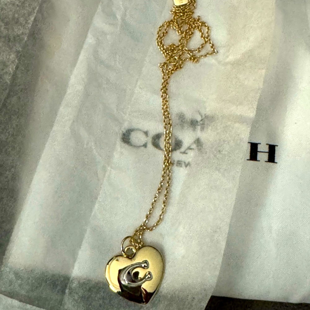 Coach SET! Necklace & Earrings 🤩